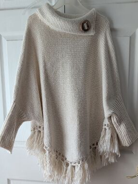 Cozy Tassel-Hem Knit Poncho Sweater - Cream